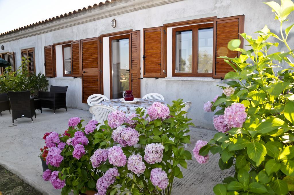 Iss Travel, Stazzu Fioritu - Ground Floor Apartments With Sea View Holiday home San Teodoro (Sardinia)